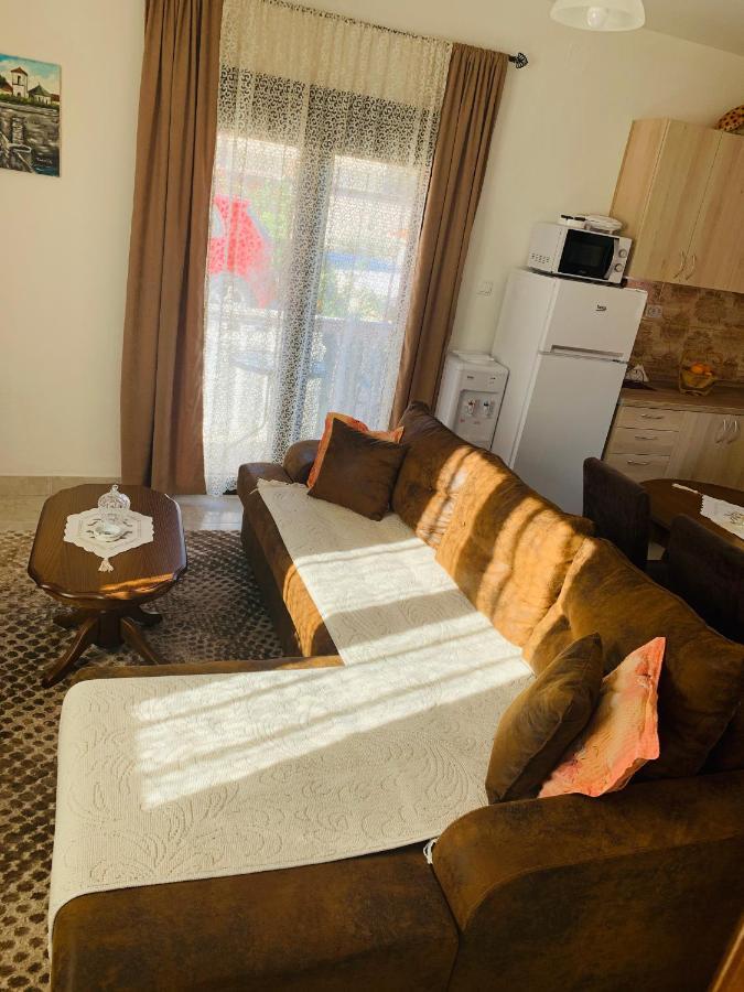 Gara 5 Daire Kotor Dış mekan fotoğraf