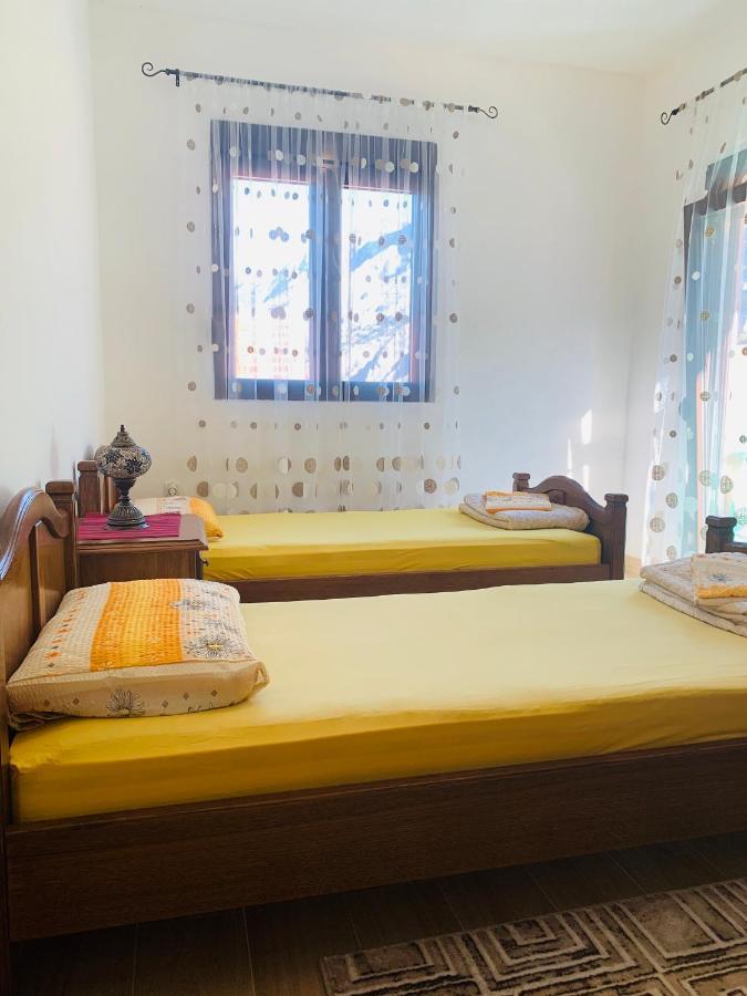 Gara 5 Daire Kotor Dış mekan fotoğraf