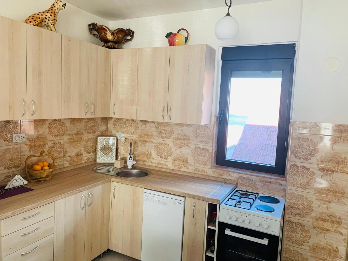 Gara 5 Daire Kotor Dış mekan fotoğraf