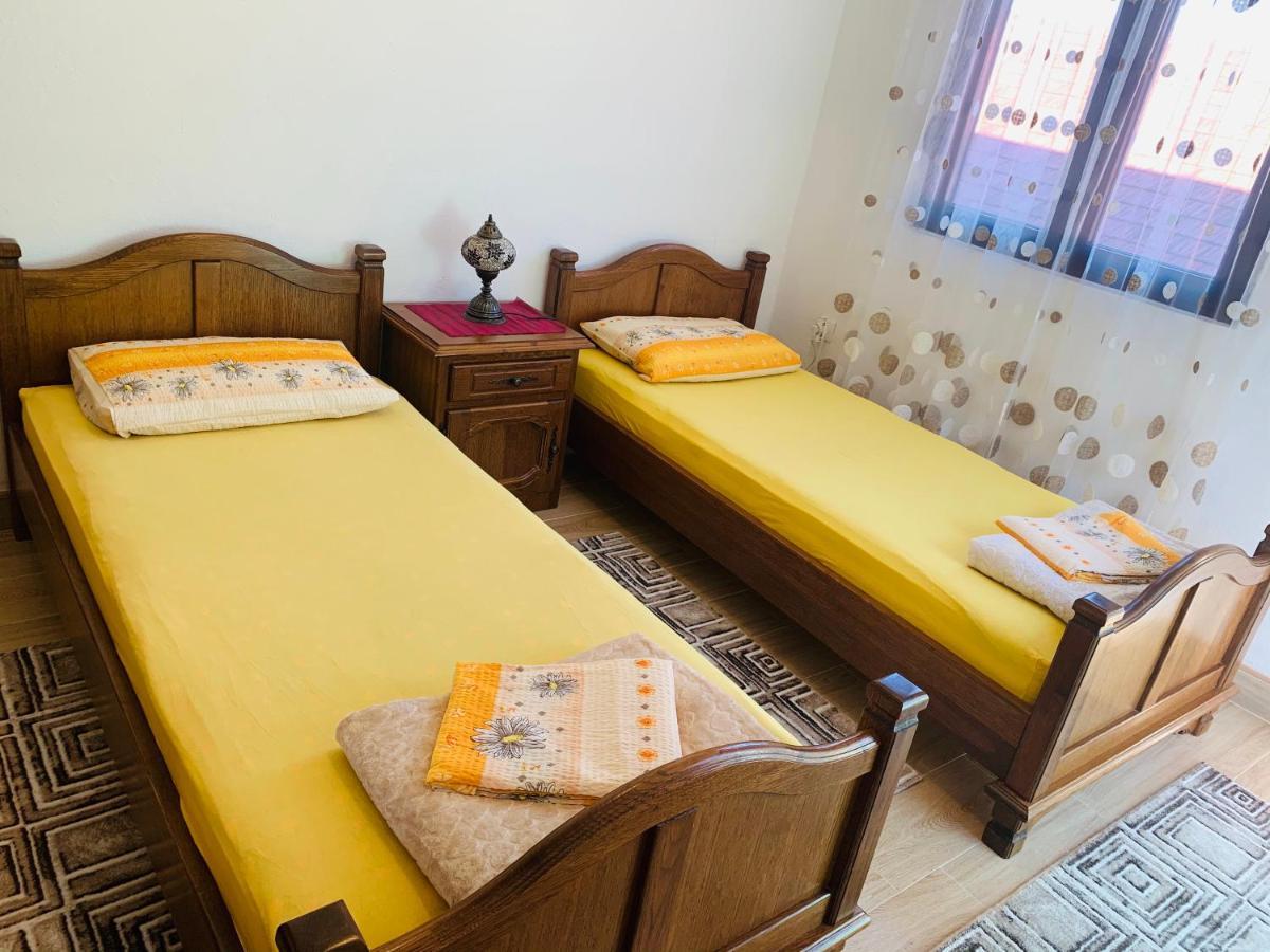 Gara 5 Daire Kotor Dış mekan fotoğraf