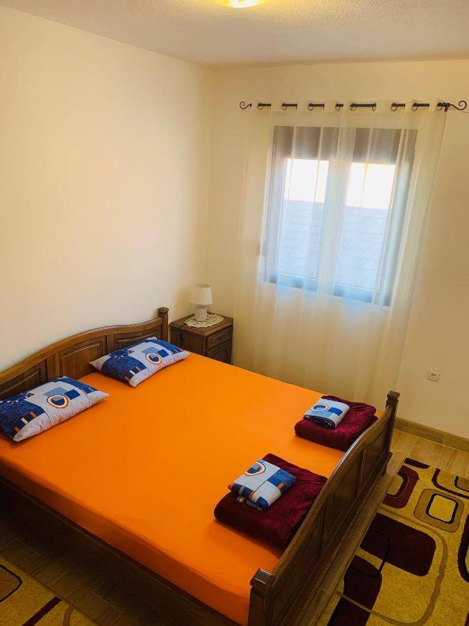 Gara 5 Daire Kotor Dış mekan fotoğraf
